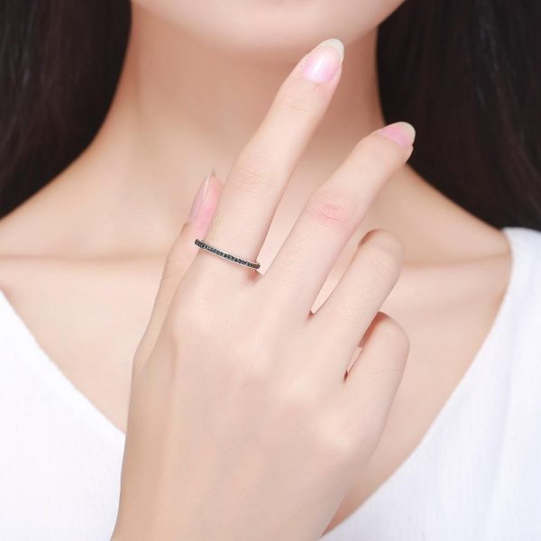 Inel shinny black stone din argint 925 8 US (diametru 18,2 mm)