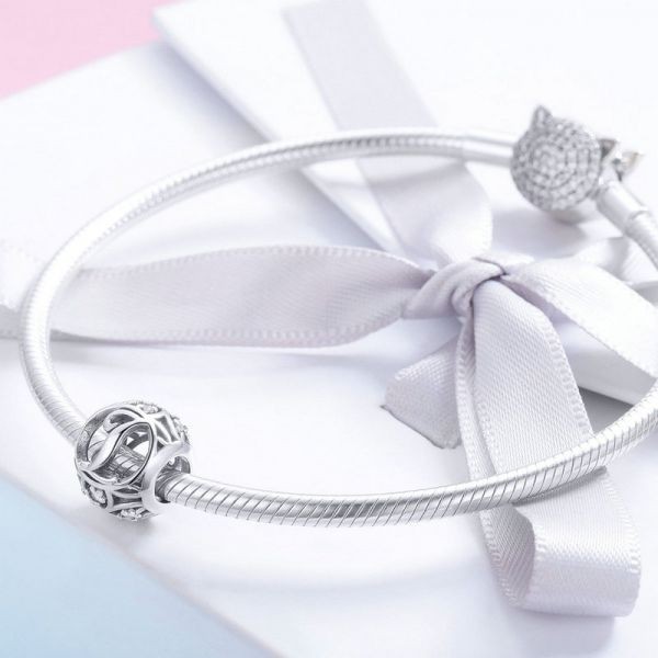 talisman-din-argint-925-cu-cristale-zirconiu-litera-i-1.jpg Talisman din argint 925 cu cristale zirconiu litera I