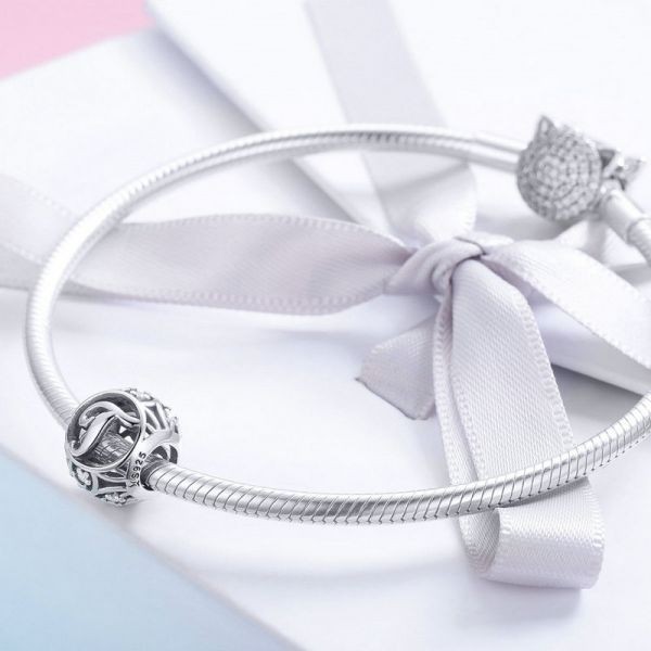 talisman-din-argint-925-cu-cristale-zirconiu-litera-t-1.jpg Talisman din argint 925 cu cristale zirconiu litera T