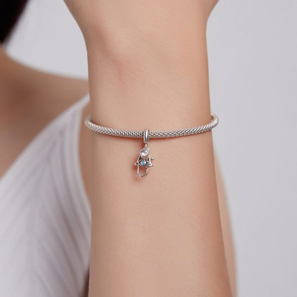 talisman-pandantiv-cros-and-hamsa-hand-din-argint-925-3.jpg Talisman pandantiv cros and Hamsa hand din argint 925