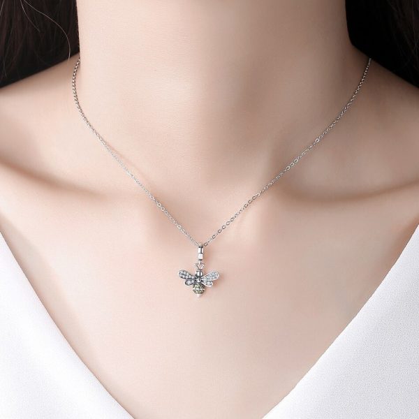 Talisman pandantiv din argint cu cristale zironiu cute bee