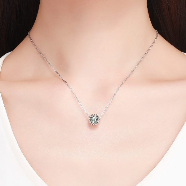 talisman-trifoi-verde-din-argint-925-cu-cristale-zirconiu-2.jpg Talisman trifoi verde din argint 925 cu cristale zirconiu