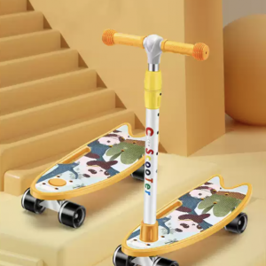 Trotineta 2 in 1, transformabila in skateboard, greutate maxima 75 kg, SK10 - galben