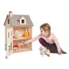 Casuta urbana de papusi, din lemn premium Foxtail Villa - include 12 componente de mobila, din lemn premium - Tender Leaf Toys