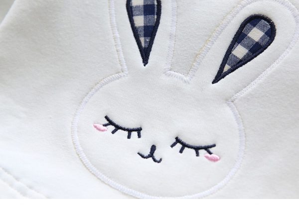 Rochita-Fetite-Alba-Bunny-1.jpg Rochita Fetite Alba Bunny - 4-5 ani