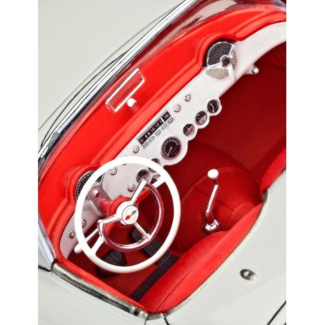 1953-corvette-roadster-4.jpg Macheta automobil Corvette Roadster 1953 – Revell scara 1:24