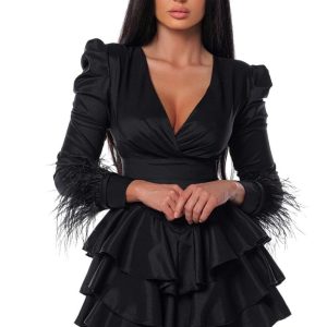Rochie cu pene la maneci si volane