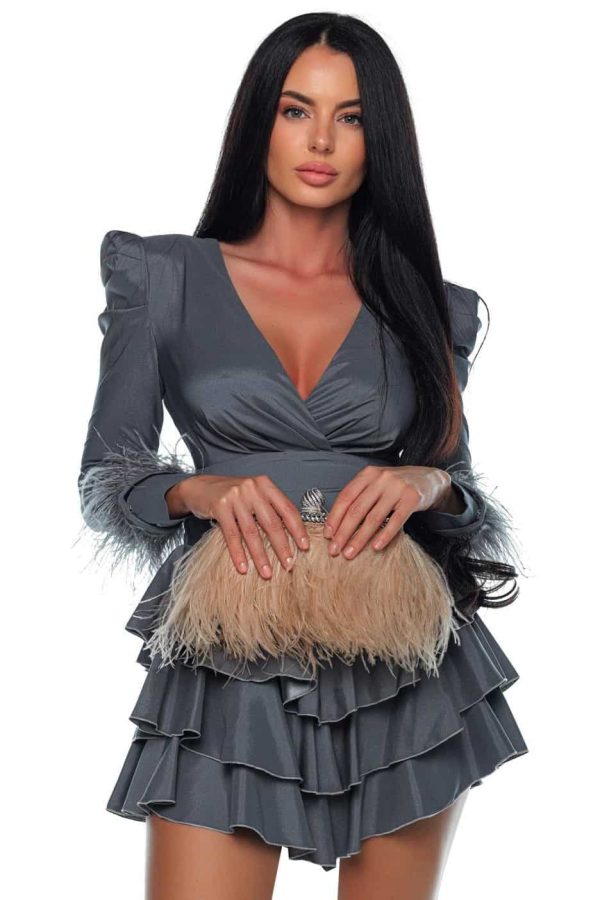 380657211_1040069667008021_7001907641447179639_n.jpg Rochie cu pene la maneci si volane