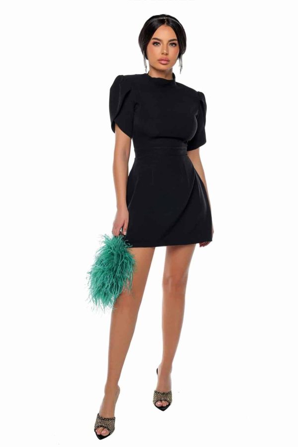 462541109_1920721338438237_1779378549965401011_n.jpg Charm Dress
