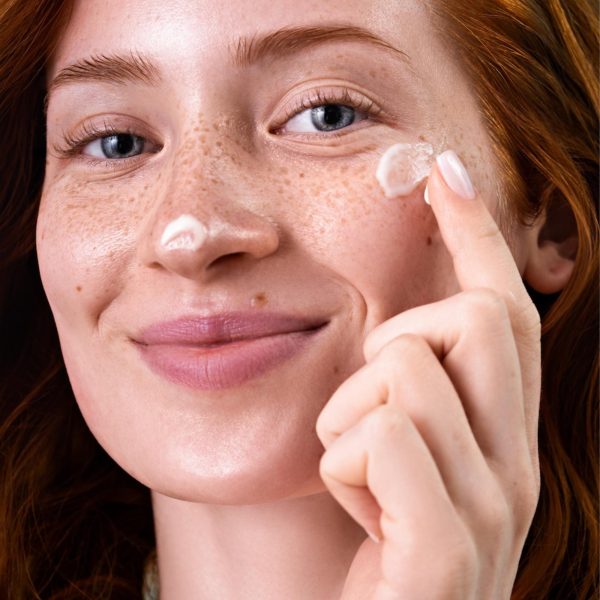 Ser Pete Hiperpigmentare, Flawless Serum, cu Acid Tranexamic, Arbutină și Niacinamide