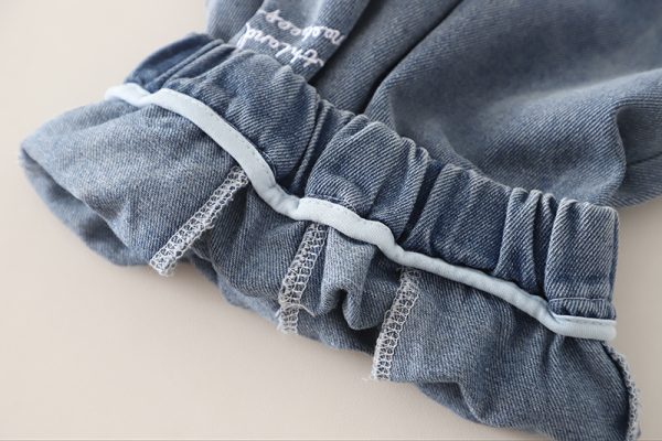 Compleu-Baieti-3-Piese-–-Vesta-Denim-Hanorac-si-Blugi5.jpg Compleu Băieți 3 Piese Gri – Vestă Denim, Hanorac și Blugi - 3-4 ani