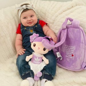Ghiozdan-Personalizat-cu-papusa-detasabila-flori-de-liliac-1.jpg Ghiozdan personalizat Flori de Liliac