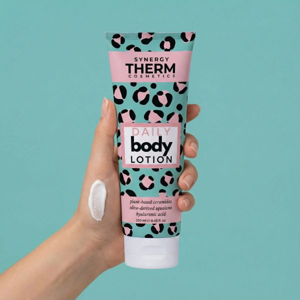 Lotiune-Hidratanta-pentru-Corp-Daily-Body-Lotion-cu-Ceramide-Vegetale-Squalane-din-Masline-Acid-Hialuronic-–-Formula-Imbunatatita-1.jpg Loțiune Hidratantă pentru Corp Daily Body Lotion cu Ceramide Vegetale, Squalane din Măsline & Acid Hialuronic – Formulă Îmbunătățită