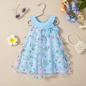 Rochie-Albastra-Fetite-cu-Floricele-Valeria2.jpg Rochie Albastra Fetite cu Floricele Valeria - 9-12 luni