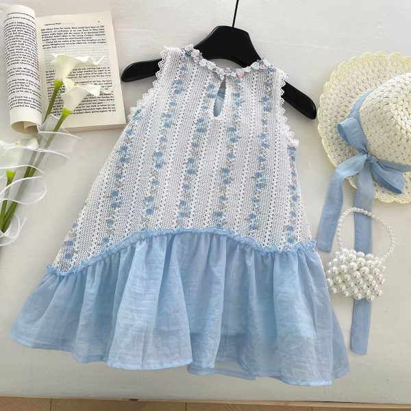 Rochita-Fetite-Albastru-Broderie-Florala-Miriam2.jpg Rochiță Fetițe Albastru Broderie Florală Miriam - 5-6 ani