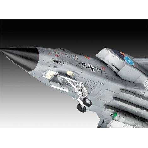 avion-tornado-assta-31-5.jpg Macheta Avion de lupta Tornado ASSTA 3.1 Revell 03842, scara 1:72