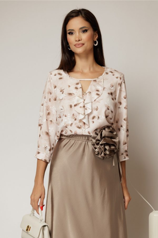 Bluza bej cu imprimeu floral maro si accente stralucitoare discrete
