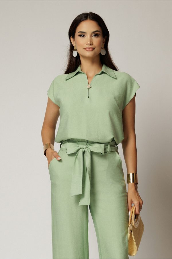 Bluza casual verde fistic din rayon cu croi lejer si decolteu