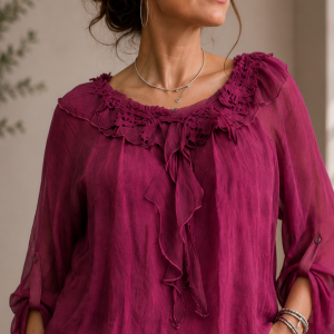 Bluza din matase si vascoza cu volan si dantela aplicata , magenta usor prespalata