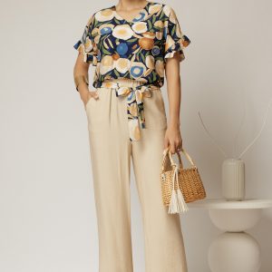 bluza-din-viscoza-cu-imprimeuri-bleumarin-si-funda-la-spate-1474171-1155874-4.jpeg Bluza din viscoza cu imprimeuri bleumarin si funda la spate