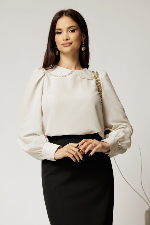 Bluza DY Fashion eleganta din triplu voal ivory cu detalii perlate la guler