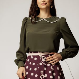 bluza-dy-fashion-eleganta-din-triplu-voal-kaki-cu-detalii-perlate-la-guler-1420753-1133332-4.jpeg Bluza DY Fashion eleganta din triplu voal kaki cu detalii perlate la guler