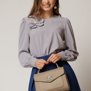 bluza-dy-fashion-gri-cu-maneci-bufante-si-floare-cu-perla-la-bust-1423333-1134286-4.jpeg Bluza DY Fashion gri cu maneci bufante si floare cu perla la bust