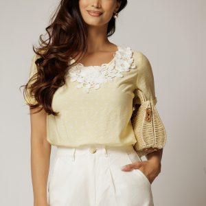 Bluza galbena cu buline din rayon si broderie la decolteu