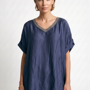 Bluza oversized din matase si vascoza satinata, cu fir auriu la decolteu in V, bleumarin