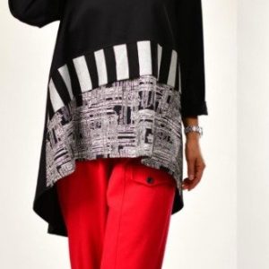 bluza-tunica-neagra-cu-buline-albe-din-jerseu-de-bumbac-cu-colt-si-suprapunere-copie-197573.jpg Bluza lunga asimetrica cu imprimeu grafic alb-negru
