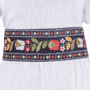 brau-traditional-romanesc-cu-broderie-floarala-multicolora-801289.jpg Brau traditional romanesc cu broderie floarala multicolora