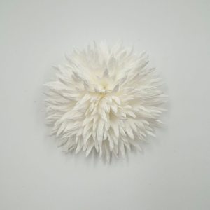 Brosa dama floare textila decorativa, alba