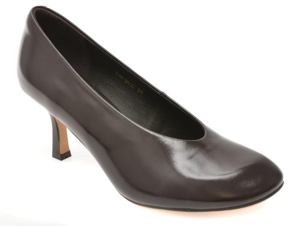 c7fb31a1bd9d48286af3853624f33af2d9d29f015781284b26fd03b0b61e3e22.jpeg Pantofi eleganti EPICA maro, 639801, din piele naturala lacuita