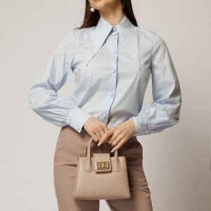 Camasa bleu din poplin cu croi cambrat si guler ascutit