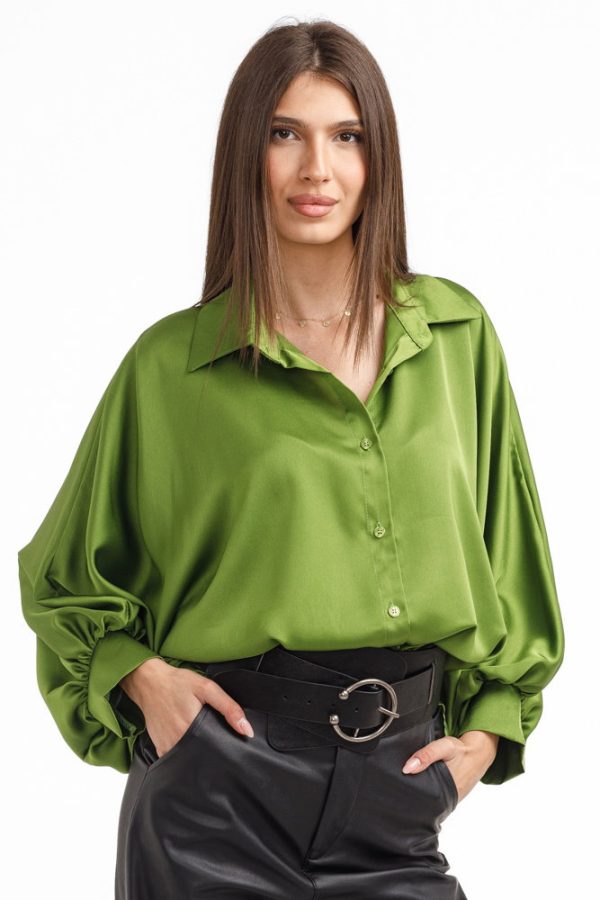 camasa-eleganta-din-satin-cu-maneci-bufante-verde-forest-copie-787649.jpg Camasa eleganta din satin, cu maneci bufante, verde olive