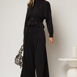 Compleu negru cu jacheta si pantaloni evazati cu pliuri