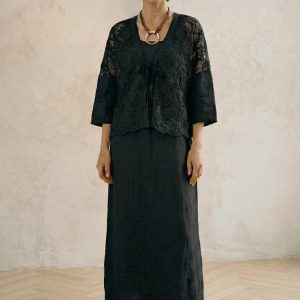 Compleu rochie lunga din in cu blazer dantelat si croi lejer boem elegant , neagra