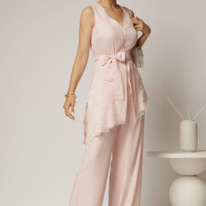 compleu-roz-din-viscoza-cu-vesta-cu-aplicatii-din-dantelasi-pantaloni-1472248-1155430-4.jpeg Compleu roz din viscoza cu vesta cu aplicatii din dantelasi pantaloni