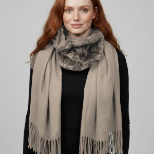 Eșarfă cu blăniță ecologică pe centru și franjuri decorative, bej