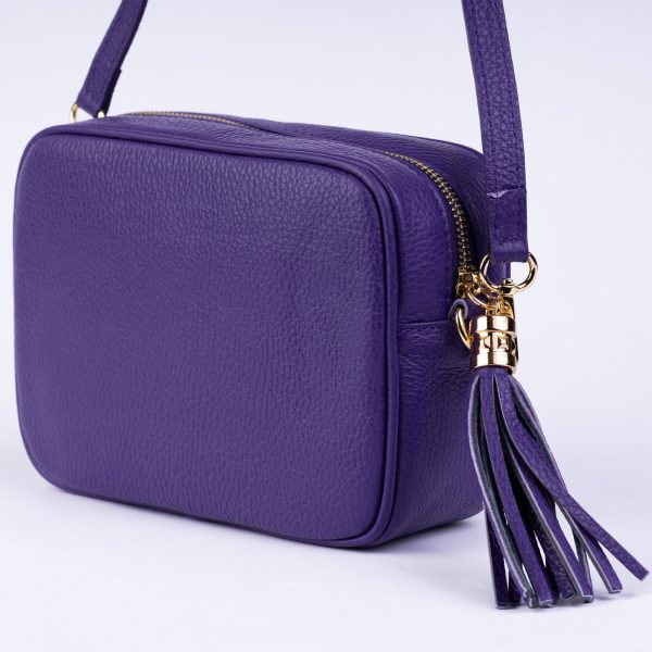 geanta-crossbody-mov-din-piele-naturala-cu-ciucure-din-piele-5250-3856.jpg Geanta crossbody mov din piele naturala, cu ciucure din piele