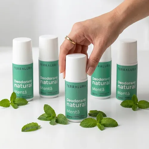 menta-4cu1-terralura-1-2.webp Pachet VEDETĂ Deodorant natural roll-on Mentă 4+1 CADOU | Terralura