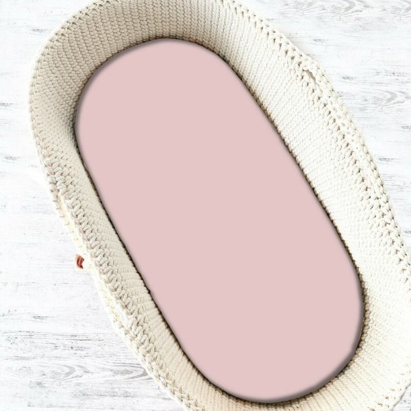 miminu-cearceaf-cu-elastic-pentru-landou-carucior-si-cosulet-dimensiune-80x35-cm-din-bumbac-colectia-royal-powder-pink-2180519-4.jpeg Cearceaf cu elastic, MimiNu, Pentru landou, carucior si cosulet, Dimensiune 80x35 cm, Din bumbac certificat Oeko Tex Standard 100, Colectia Royal, Powder Pink