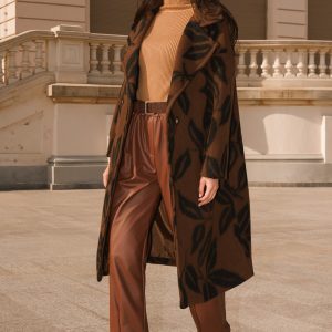 palton-din-fleece-maro-cu-imprimeuri-negre-1336937-1084244-4.jpeg Palton din fleece maro cu imprimeuri negre