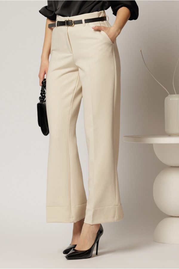 pantaloni-bej-din-stofa-cu-croi-larg-si-curea-in-talie-1440277-1141348-4.jpeg Pantaloni bej din stofa cu croi larg si curea in talie