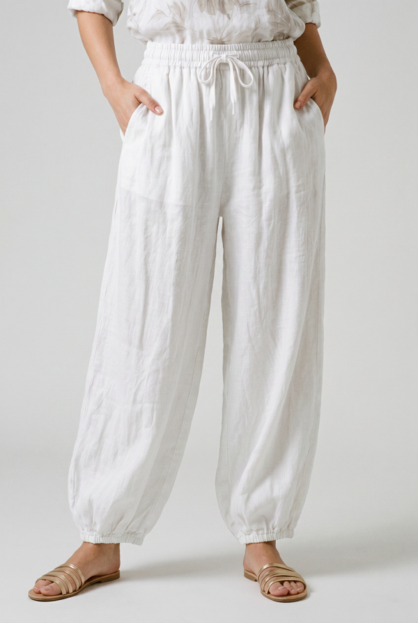 pantaloni-de-vara-din-in-croi-balon-cu-elastic-la-glezna-siret-in-talie-albi-889720.png Pantaloni de vara, din in, croi balon, cu elastic la glezna, siret in talie, albi
