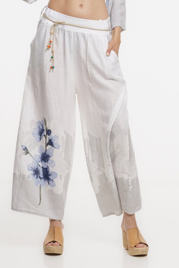 pantaloni-de-vara-largi-din-in-bej-cu-imprimeu-floral-artistic-copie-080502.jpg Pantaloni de vara largi din in alb cu imprimeu floral artistic