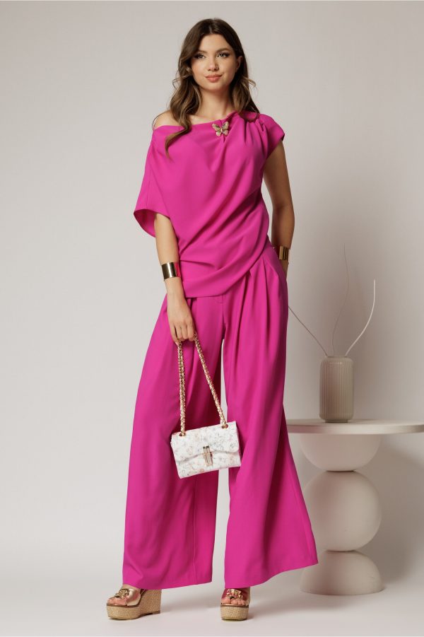 pantaloni-fucsia-din-triplu-voal-cu-pliuri-si-croi-lejer-1469821-1155019-4.jpeg Pantaloni fucsia din triplu voal cu pliuri si croi lejer