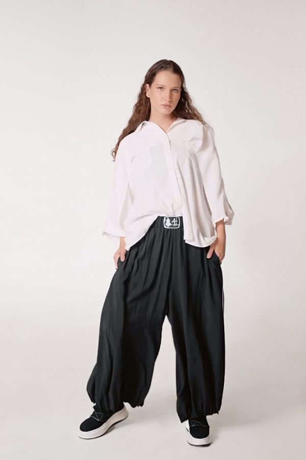 Pantaloni negri cu croiala ampla gen salvari, oversize