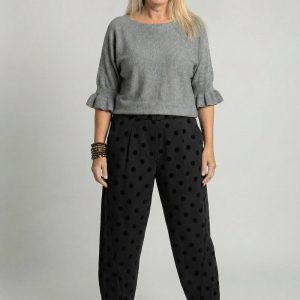 Pantaloni negri lejeri cu imprimeu buline subtil emosate ,   croi relaxat, talie confortabila