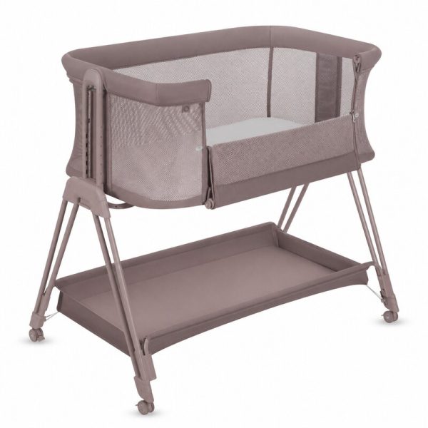 patut-co-sleeper-lionelo-luna-2-in-1-cu-laterala-culisanta-cu-setare-unghiulara-cu-roti-reglabil-in-6-pozitii-pe-inaltime-bej-inchis-3378075-4.jpeg Patut co-sleeper, Lionelo, Luna, 2 in 1, Cu laterala culisanta, Cu setare unghiulara, Cu roti, Reglabil in 6 pozitii pe inaltime, Bej inchis